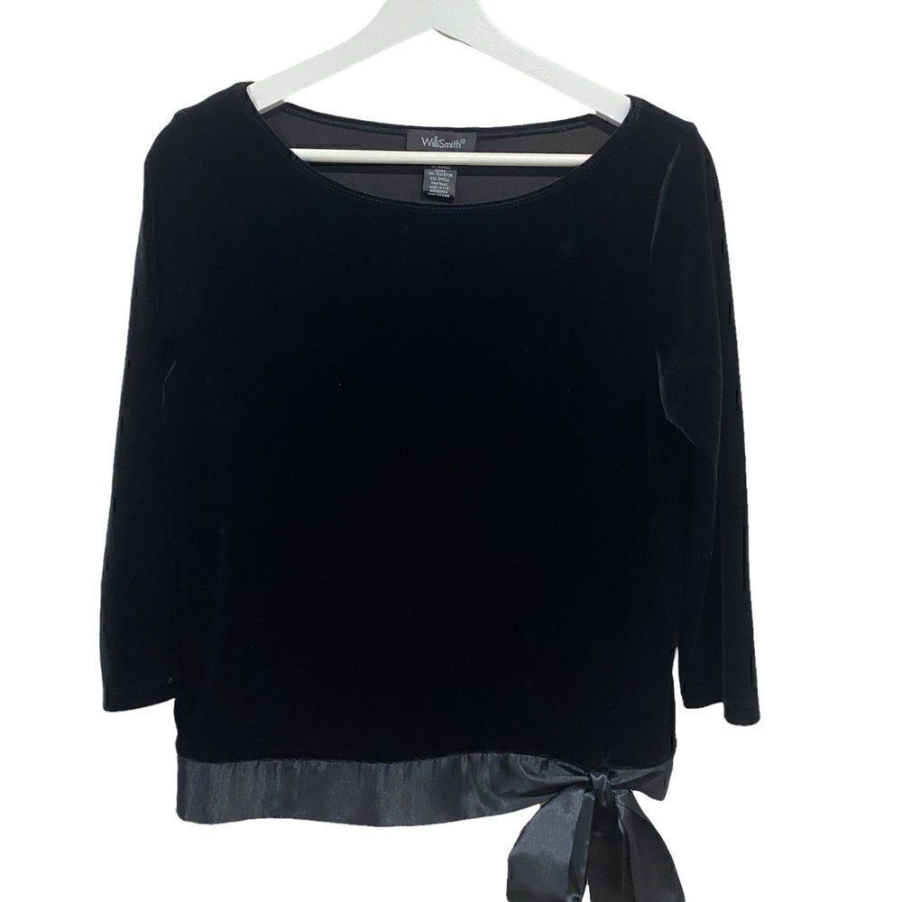 Willi Smith black velvet feel side bow small long sleeve bouse